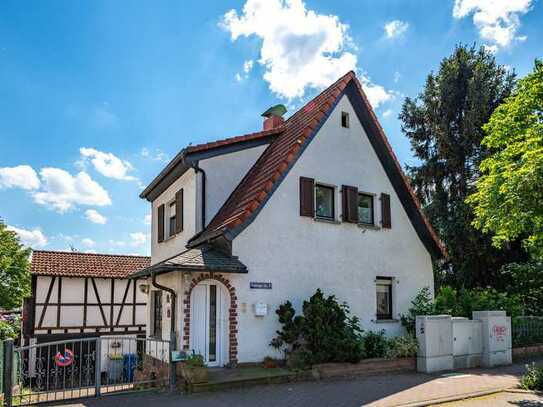 Gründau-Lieblos: Sanierungsbedürftiges Einfamilienhaus mit Terrasse und Garten in zentraler Lage