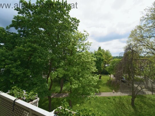 UNVERBAUBARER PARKBLICK/3 ZIMMER/LOGGIA/GARAGE!