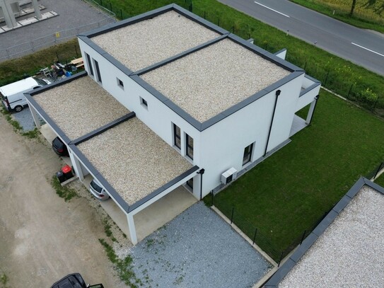 1 neu gebaute Doppelhaushälfte an der Stadteinfahrt Perg - 4 SZ/Doppelcarport,