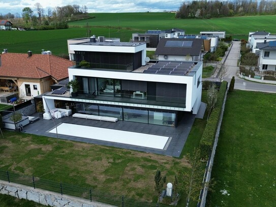 Moderne High-Tec- Villa mit Gebirgsblick - unverbaubar ÍHR WEIHNACHTSGESCHENK?? 1450 m2 Nachbargrundstück auch verfügbar