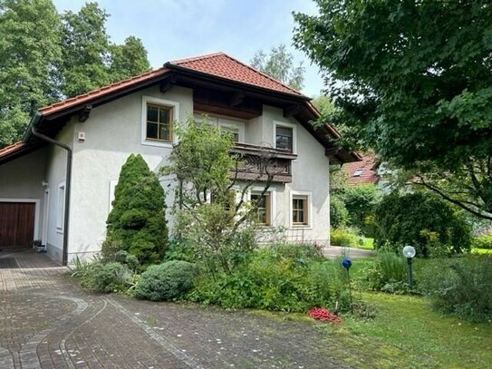 Leonding am Erlbach Haus mit 2 Wohneinheiten. - auch als GRUNDSSTÜCK denkbar