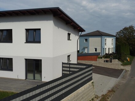 Angebot liegt vor!! Schlüsselfertiges Ziegelmassivhaus Modern Living mit Gartenfläche im Grünen! Stellen sie ein Angebo…