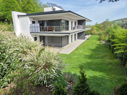 TOP TERRASSENWOHNUNG MIT GARTEN IM ZENTRUM