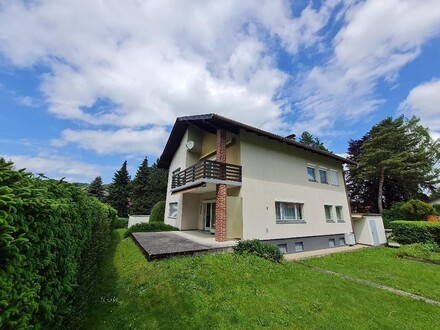 GERÄUMIGES EINFAMILIENHAUS MIT VIEL POTENZIAL