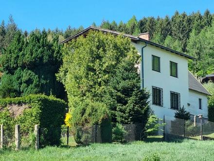 GEPFLEGTES EINFAMILIENHAUS IN SEHR SCHÖNER, SONNIGER LAGE MIT AUSBLICK