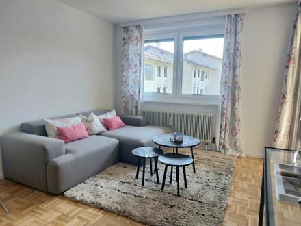 Wunderschöne, sonnige 3-Zimmer-Wohnung mit Loggia in Siezenheim