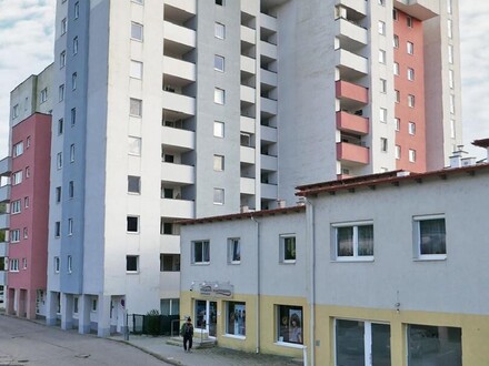 Ebenerdig! Geschäftslokal unweit Pressbaumer Zentrum inkl 2 Parkplätze