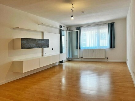 WG-Eignung! 3-Zimmer All-Inclusive-Wohnung mit Loggia und Garagenstellplatz Nähe Matzleinsdorfer Platz