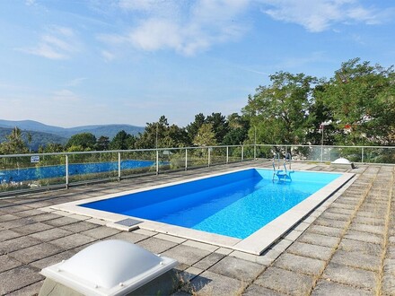 Am Wolfersberg: Tolle 3-Zimmerwohnung mit Loggia und Dachpool