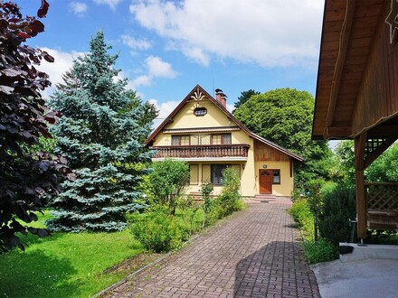 Charmantes Wienerwaldhaus mit ebenem Garten - TEILBAR!