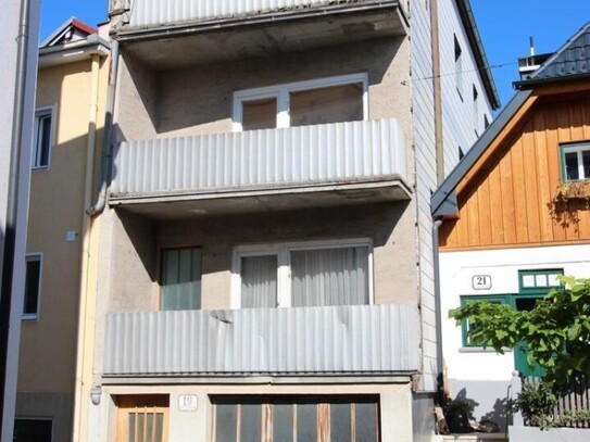 Gmunden: Stadthaus mit ca. 150m² Wohnfläche und Dachterrasse in ruhiger Zentrumslage!