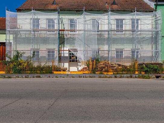 HAUS IN GROßMUGL MIT EINREICHPLAN ZUM FERTIGSTELLEN