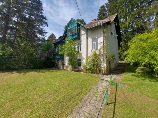 DIE ELEGANZ VERGANGENER ZEITEN - HISTORISCHE VILLA IN EICHGRABEN