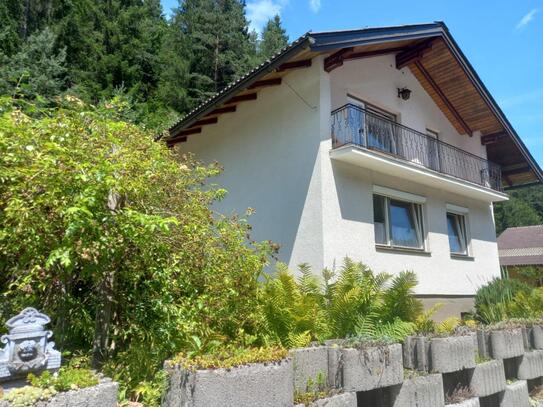 Haus mit großer Terrasse und Blick in die Berge!