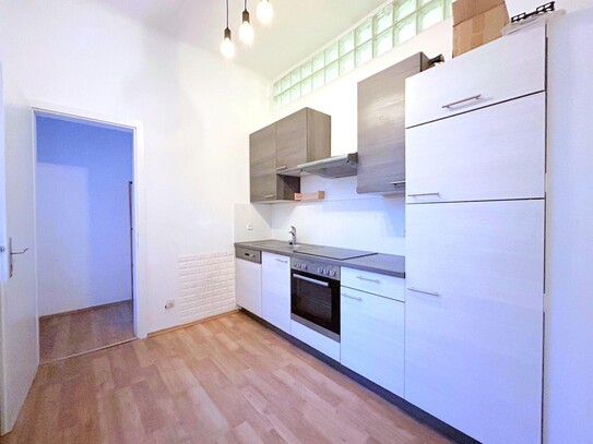 Linz/ZENTRUM: Altbau-Wohntraum, ca. 86m² mit 3 Zimmer und Balkon im Linzer Zentrum