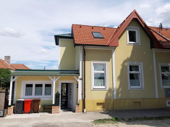 Toll renoviertes Jahrhundertwendehaus auf Eigengrund - bereit zum Einzug