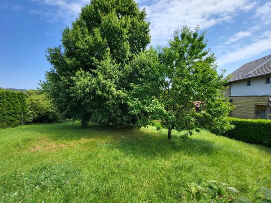 "IN KAUFABWICKLUNG!" SONNIGER BAUGRUND AUF SCHÖNER ANHÖHE IN BREITENFURT WEST