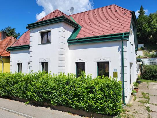 WOHNEN MIT STIL - EINFAMILIENHAUS MIT GEPFLEGTEM GARTEN