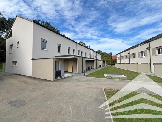 Provisionsfrei! Neubau Reihenhaus mit Keller und Dachterrasse in Pichling/Ebelsberg