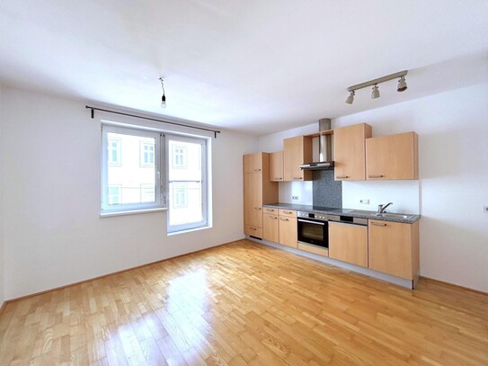 Linz/Stadt: TOP - CITY APARTMENT ca. 46 m2 + Loggia + PKW-Stellplatz