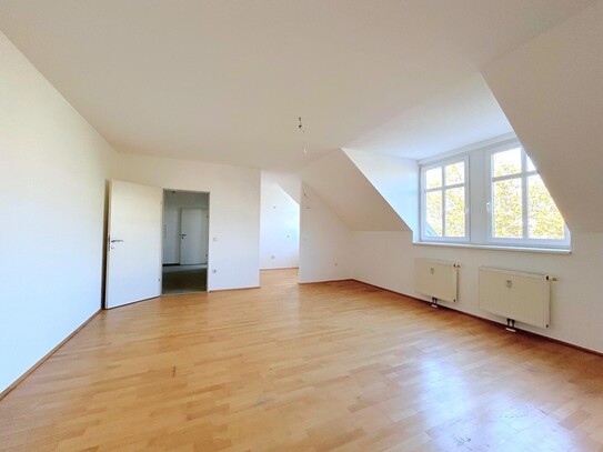 Linz/Stadt: DACHGESCHOSSWOHNUNG 3 Zimmer (3.OG OHNE Lift) in der Lenaustraße (2er-WG geeignet))