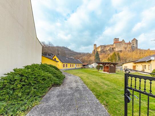 Urlaubsresidenz mitten im Thayatal mit spektakulärem Ausblick auf die Burg Hardegg!