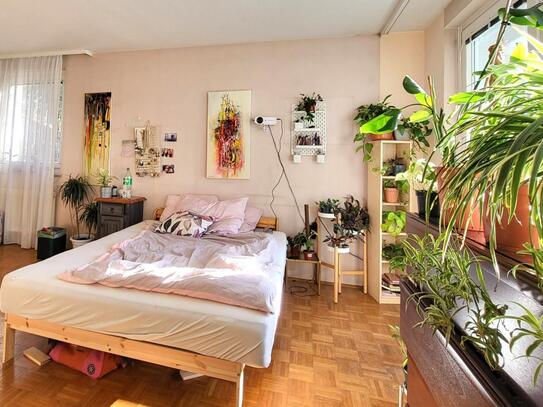 ZENTRALE GELEGENE 3-4 ZIMMER EIGENTUMSWOHNUNG MIT LOGGIA UND GEMEINSCHAFTSPOOL