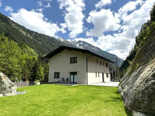 Preisreduktion! Apartmenthaus mit vier Apartments in begehrenswerter Alleinlage im Pitztal!