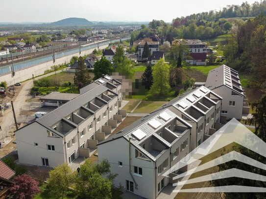 Provisionsfrei! Neubau Reihenhaus mit Keller und Dachterrasse in Pichling/Ebelsberg