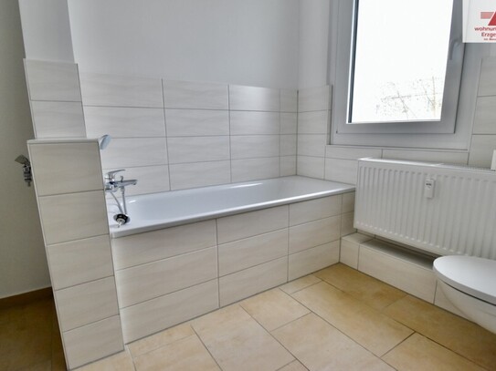 Rollstuhlgerechte 3-Raum-Wohnung mit Balkon, Dusche und Badewanne in Klingenberg