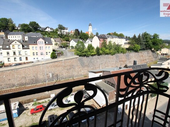 Große 4-Raum-Wohnung mit Balkon in Aue