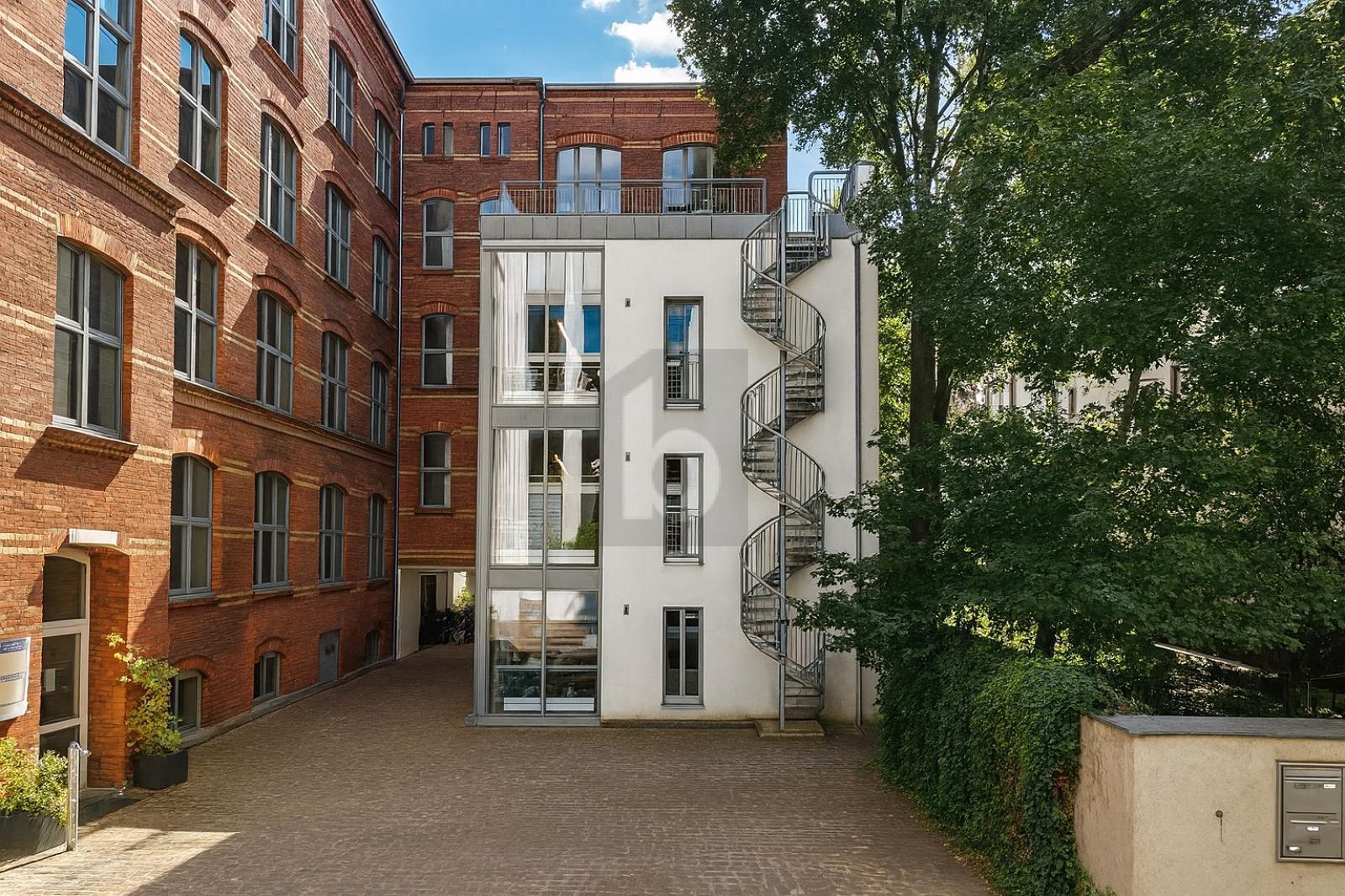 MODERNES BÜROHAUS IN BESTER LAGE