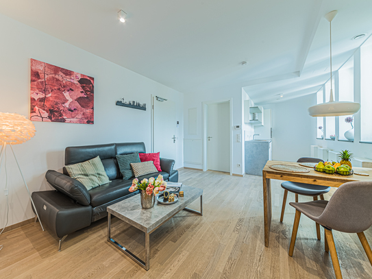 City-Residence: Westend: Exclusive apartment with separate sleeping area – euhabitat