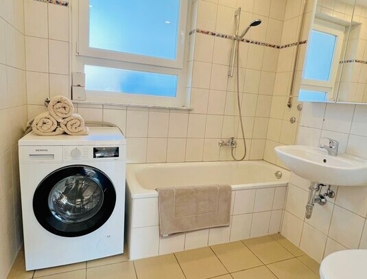 Stylishly furnished 2-room apartment in a central location – move in and feel at home – euhabitat