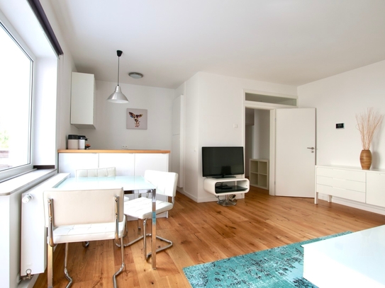 Spacious living with Balcony near Rathenauplatz – euhabitat