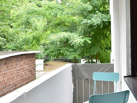 Fresh & Modern - Balcony Apartment in Cologne-Weiden - Video Online – euhabitat