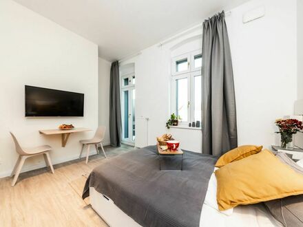 Gemütliches Studio mit kleinem Balkon im brandneuen Gebäude in Friedrichshain