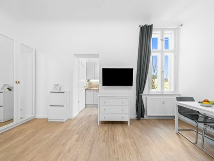 Schönes und voll möbliertes Studio Apartment in Berlin