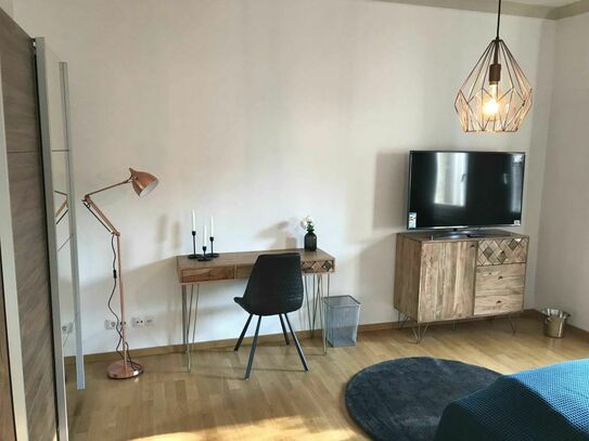 Hervorragend ausgestatteter privater Raum in einer Coliving-Wohnung