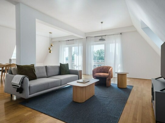 Unglaublich schöne 3 Zimmer Wohnung in idylischer Lage mit Seeblick! Voll möbliert