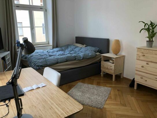 Private Room in Glockenbachviertel, Munich