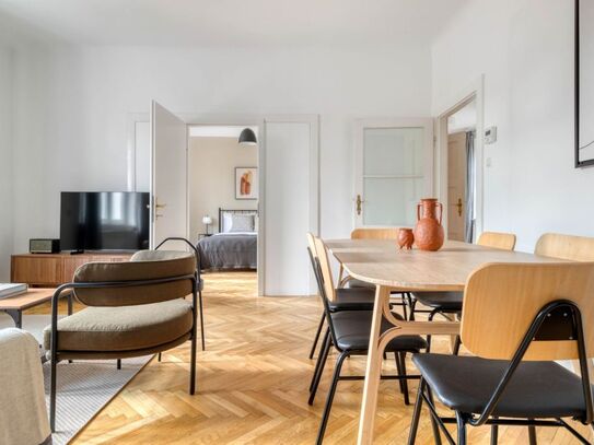 Hochwertige 5 Zimmer Wohnung neben Schönbrunn, mit privatem Balkon und Gemeinschaftsgarten