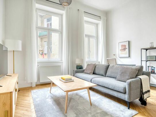 3 Zi Altbau in zentrale Lage mit Balkon, wenige Schritte vom 1. Bezirk Schwedenplatz, U1 & U4