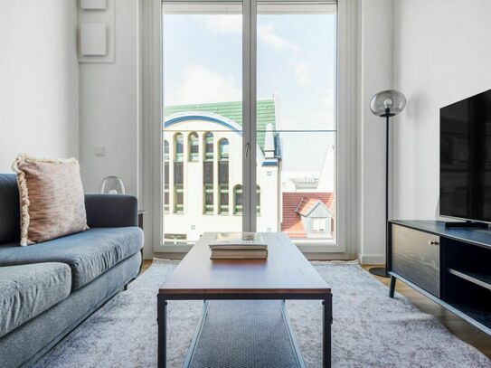 Exclusive 2 Zimmer Wohnung mit wunderschönen Möbeln und hochwertiger Austattung direkt am Hackeschen Markt.