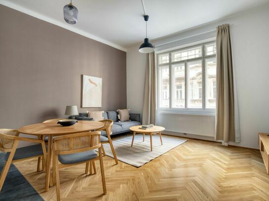 Sanierte 3 Zi-Altbau Wohnung im 3.. Bezrik, Aufzug vorhanden, U3 & U4 Wien Mitte/Einkaufszentrum