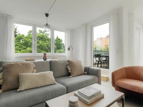 Hochwertige DG-Wohnung bei Schönbrunn, 3 Zimmer mit privater Dachterrasse und Gemeinschaftsgarten