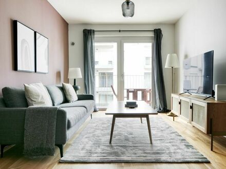 Neubau mit Stil! 3 Zimmer mit Balkon und hipper Wohnküche! Sowie Parkett, Badewanne und Ausblick