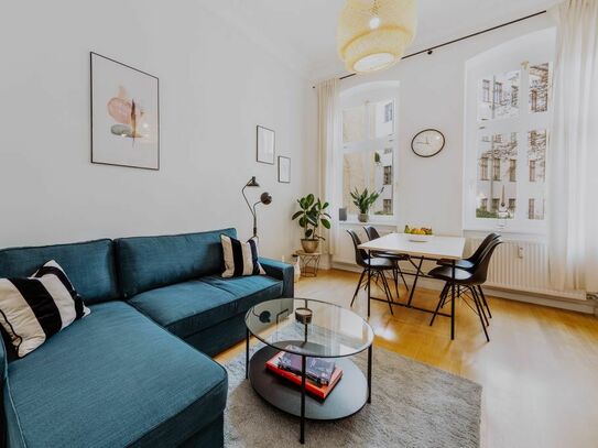 Helle 2-Zimmer-Wohnung in charmanter Altbauweise mit hohen Decken, beste Lage im Kollwitzkiez, perfekt für Paare und Fa…