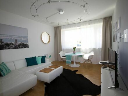 Düsseldorf/Neuss: Große Luxuswohnung am Park mit 4 Zimmern, 2 Bädern und begehbarem Kleiderschrank