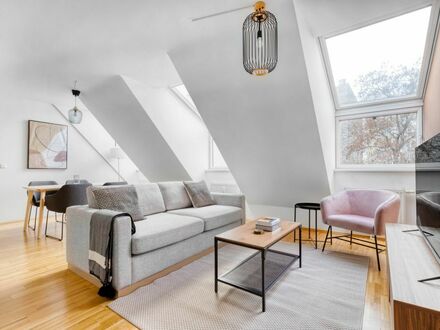 3 Zi Altbau im Dachgechoß, Landstraßer Hauptstraße, ruhige Innenhoflage, 5 min. von der U-Bahn U3